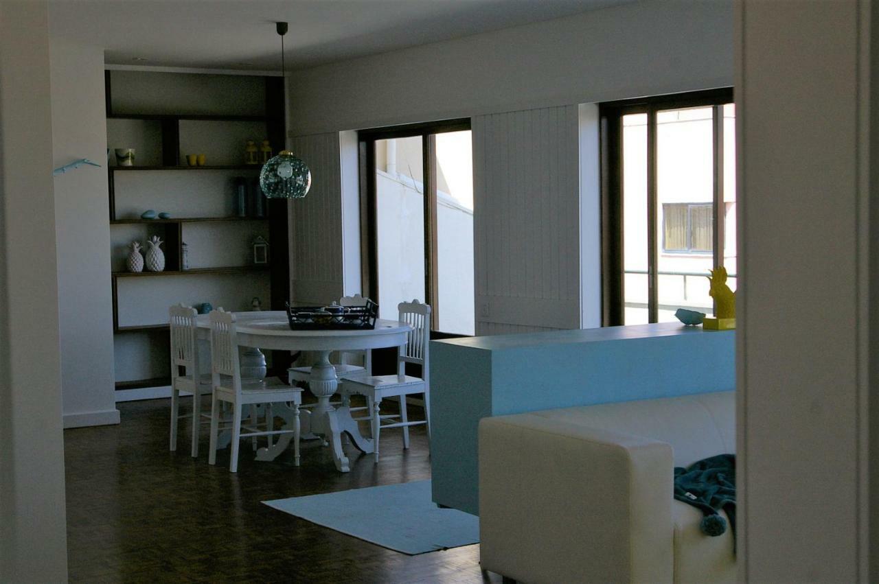 Blue Apartment Parede Beach House Ngoại thất bức ảnh