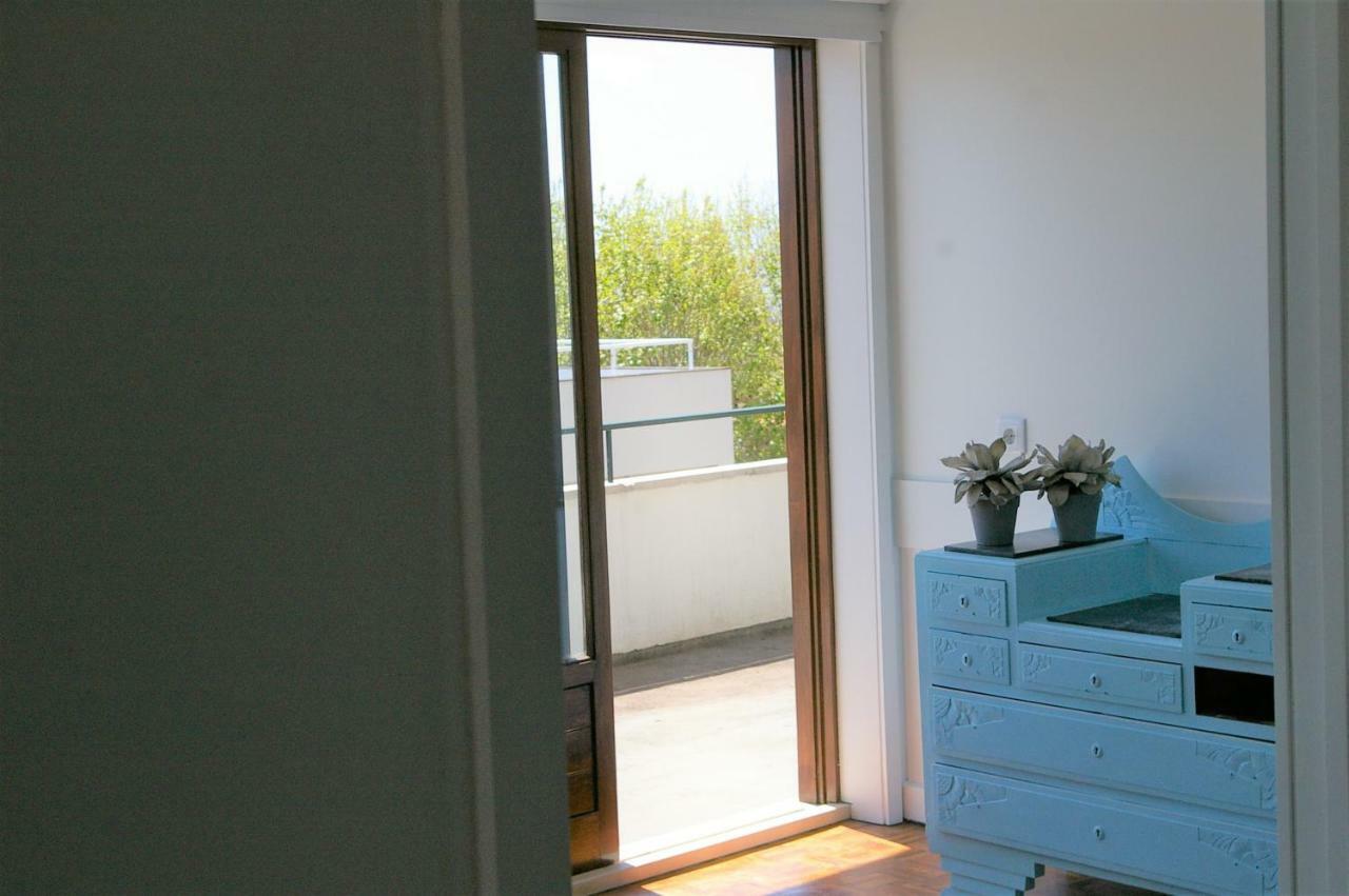 Blue Apartment Parede Beach House Ngoại thất bức ảnh